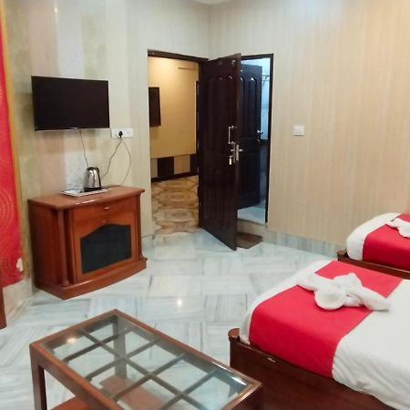 Hotel Riz Варанасі Екстер'єр фото