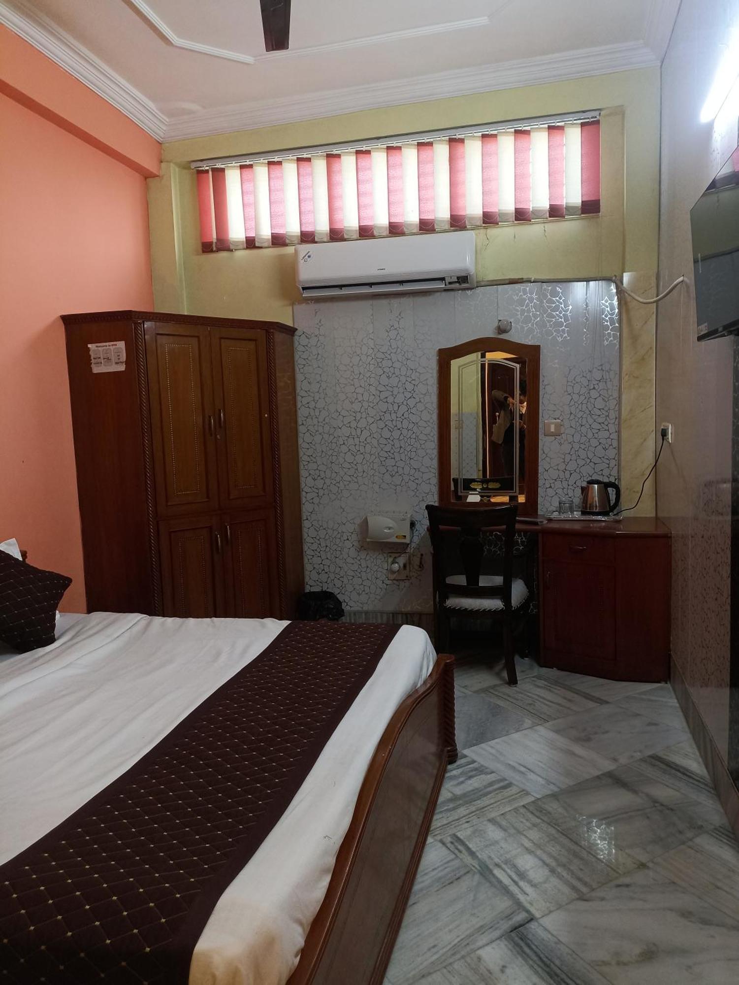 Hotel Riz Варанасі Екстер'єр фото